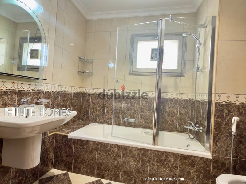 Spacious apartment with view for rent in Salmiya 5