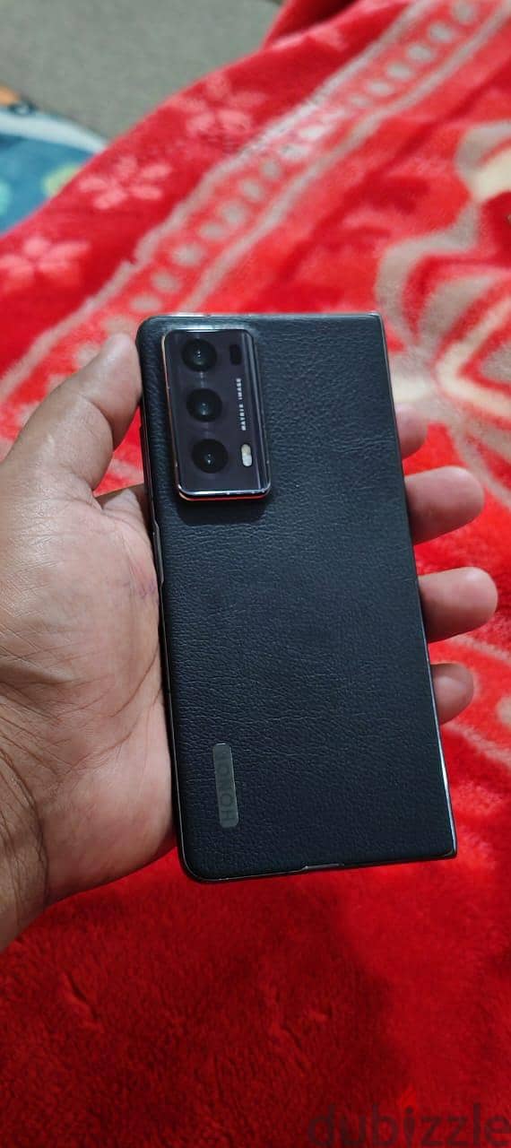 Honor Magic V2 3