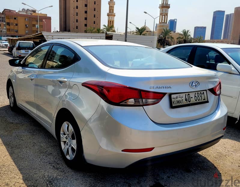 Hyundai Elantra 2016 1