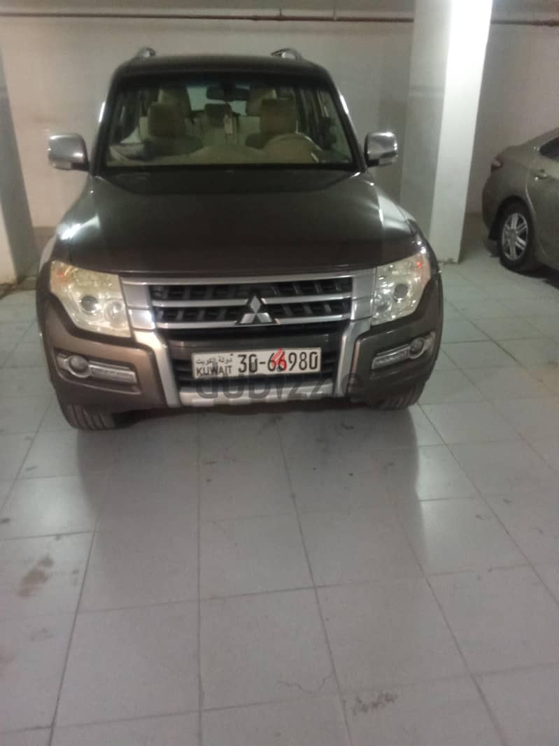 Mitsubishi Pajero 2015 1