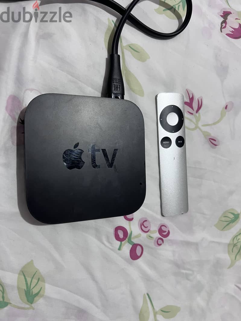 Apple device with original remote perfect condition 1