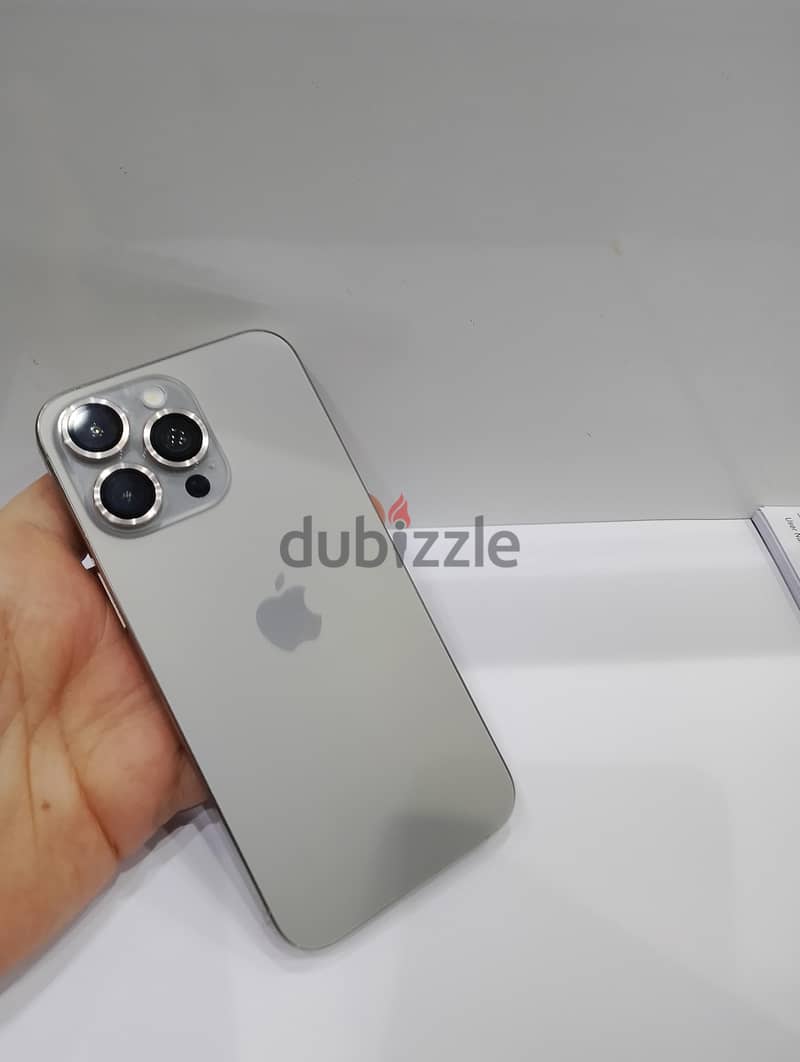 iPhone 15pro max 256GB 1