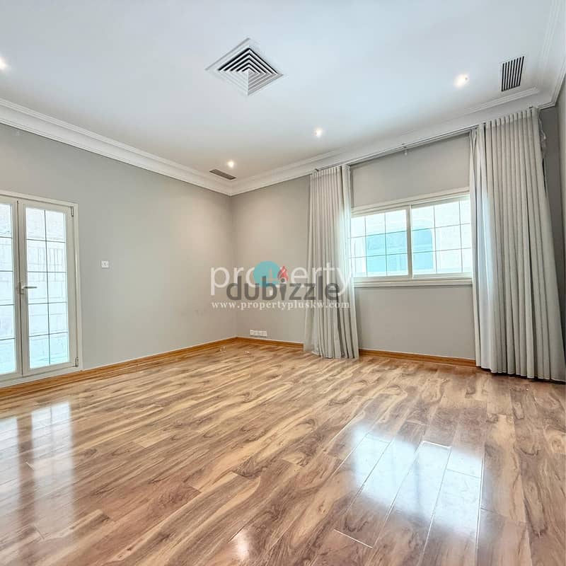 SPACIOUS SEVEN BEDROOM VILLA AVAILABLE IN ADAN 1
