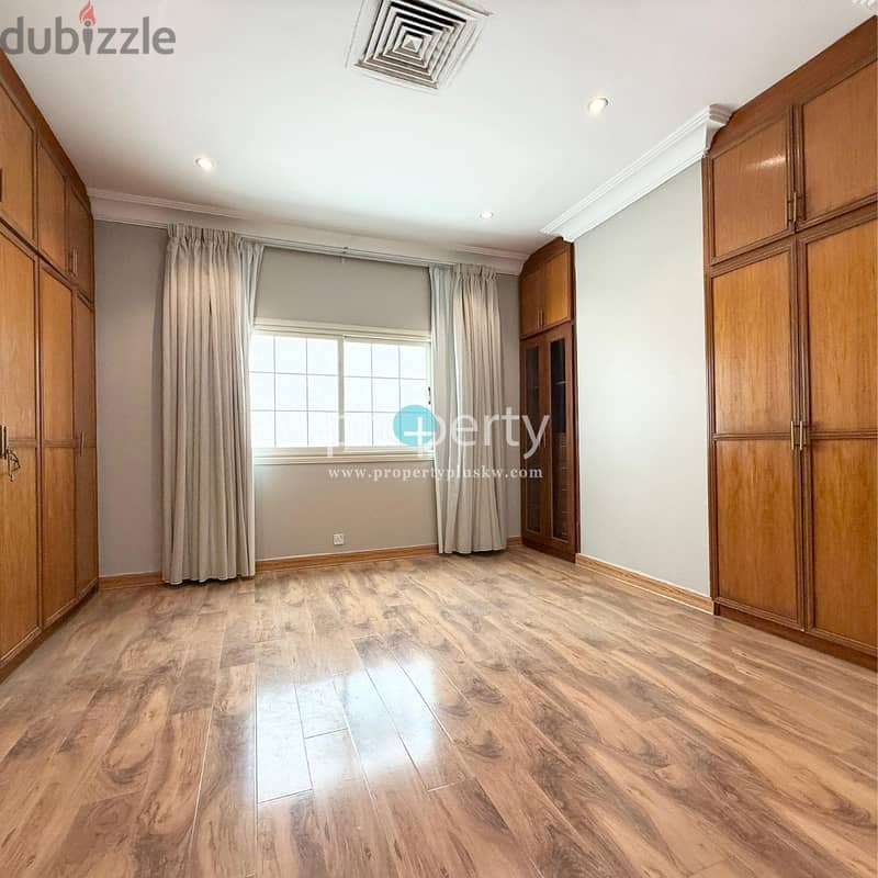 SPACIOUS SEVEN BEDROOM VILLA AVAILABLE IN ADAN 18