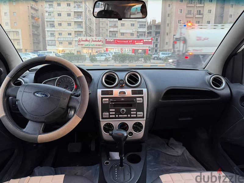 Ford Figo 2011, in good condition, one year passing 350 kd last 2