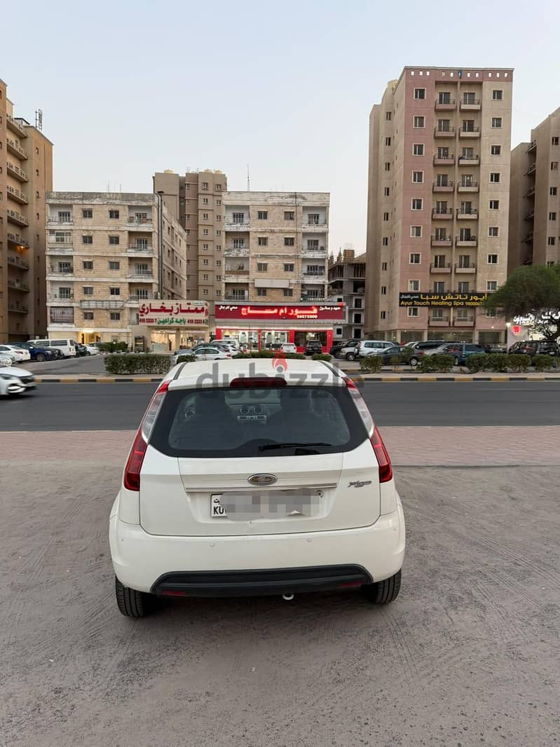 Ford Figo 2011, in good condition, one year passing 350 kd last 8
