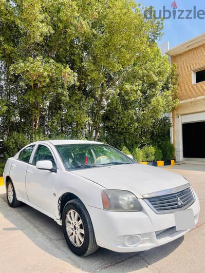 Mitsubishi Galant 2012