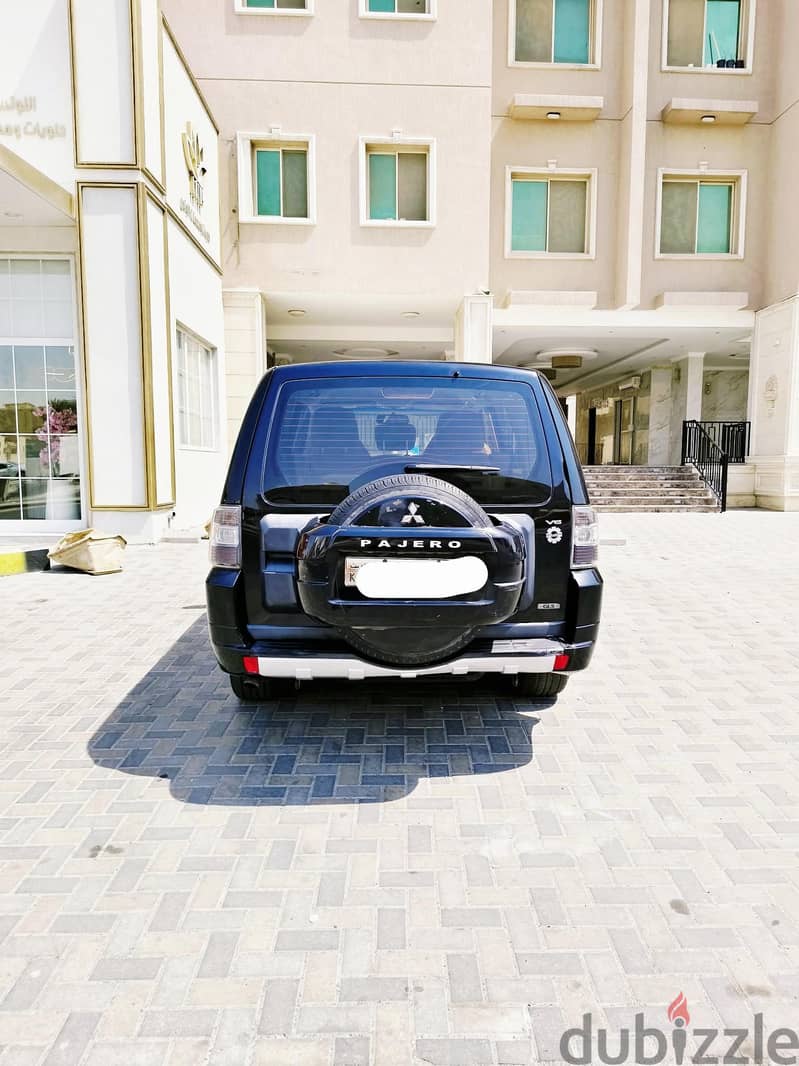 Mitsubishi Pajero 2011 v6 original paint 1