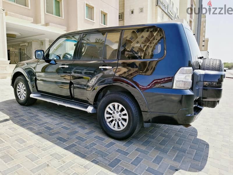 Mitsubishi Pajero 2011 v6 original paint 3