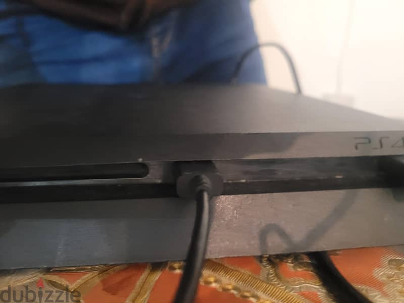 playstation 4 (ps4) with controller and charger 2