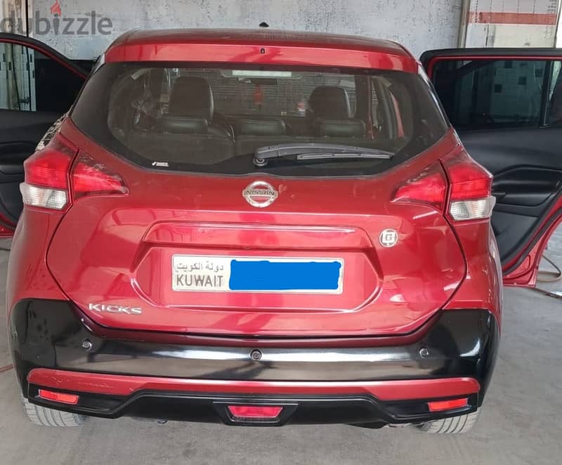 Nissan Kicks Red colour 2018 2