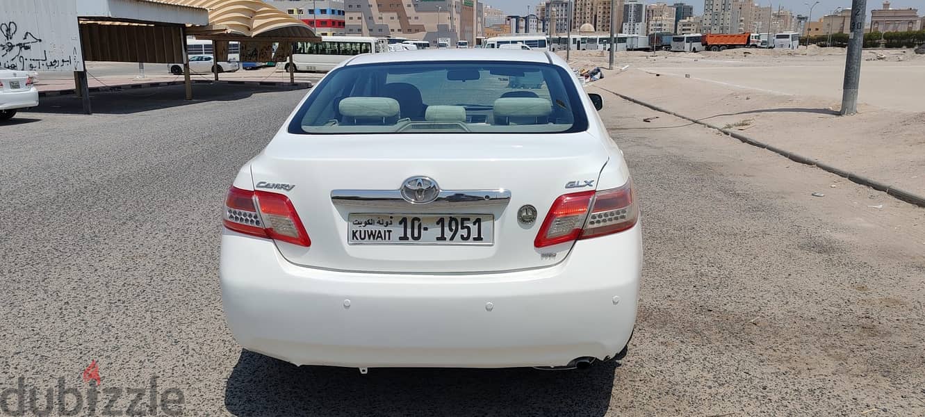 Toyota Camry 2010 1