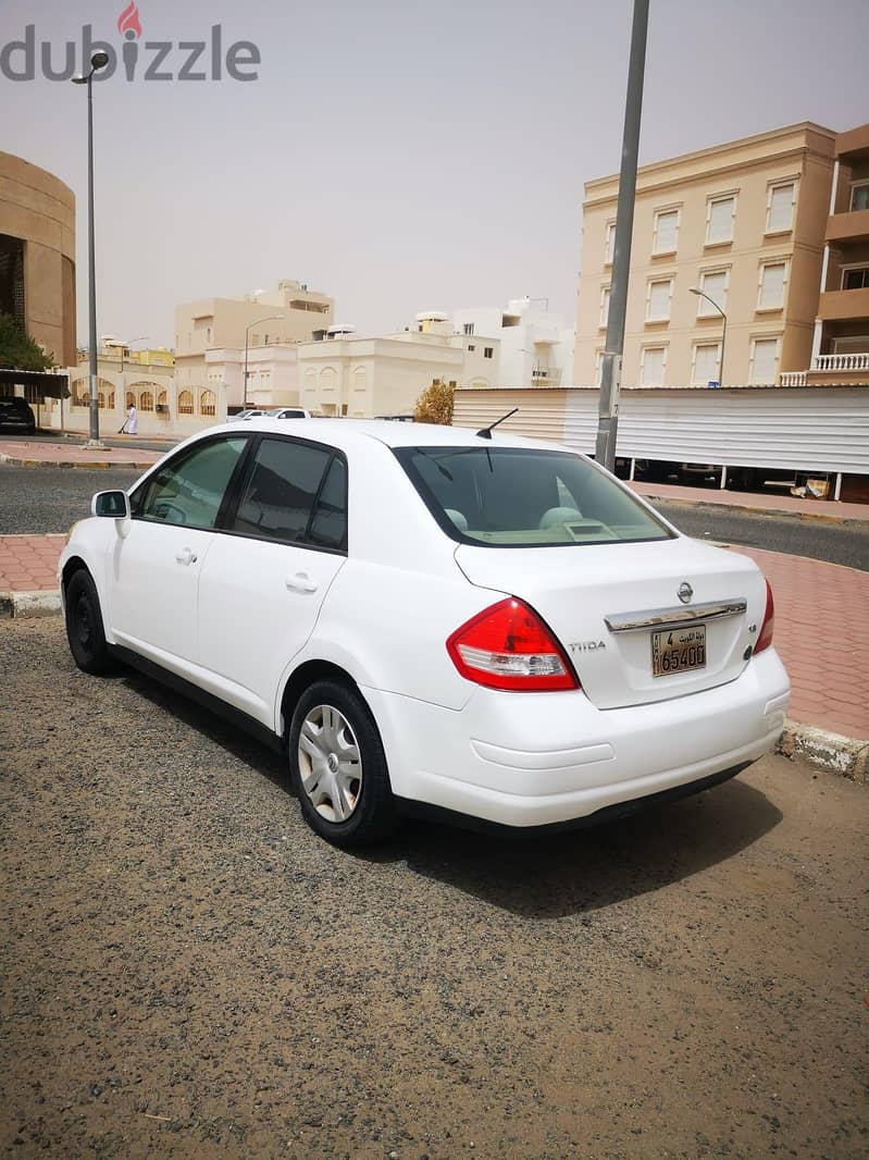 نيسان تيدا 2011 4