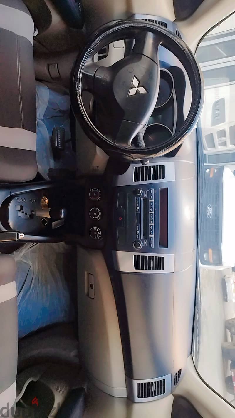 Mitsubishi Outlander 2010 4