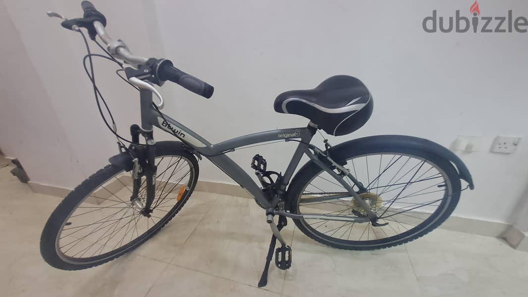 دراجة هوائية ماركة (Btwin) حالته جيدة جداً للبيع. 3