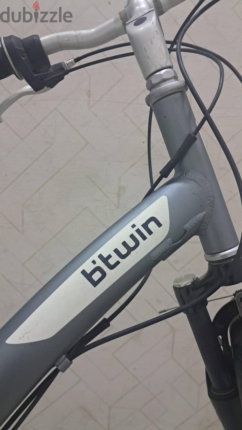 دراجة هوائية ماركة (Btwin) حالته جيدة جداً للبيع. 5