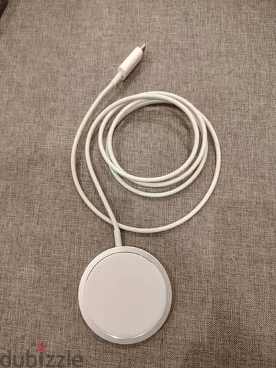 Apple MagSafe  wireless charger for Iphone