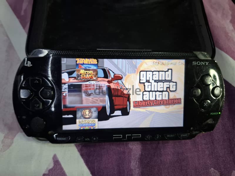 PSP P1000 BLACK BATMAN 4GB 15 GAMES & 17 NES GAMES 9