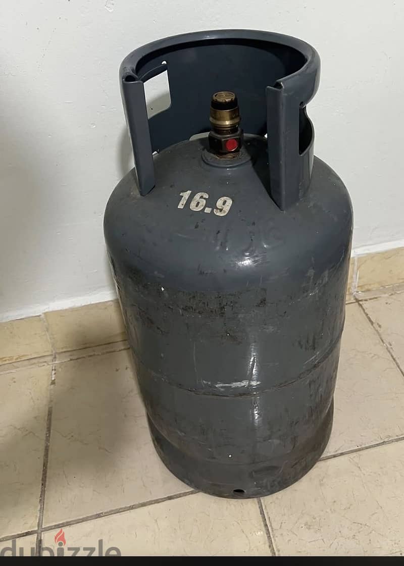 Household sale perfect condition Salmiya pick up 18