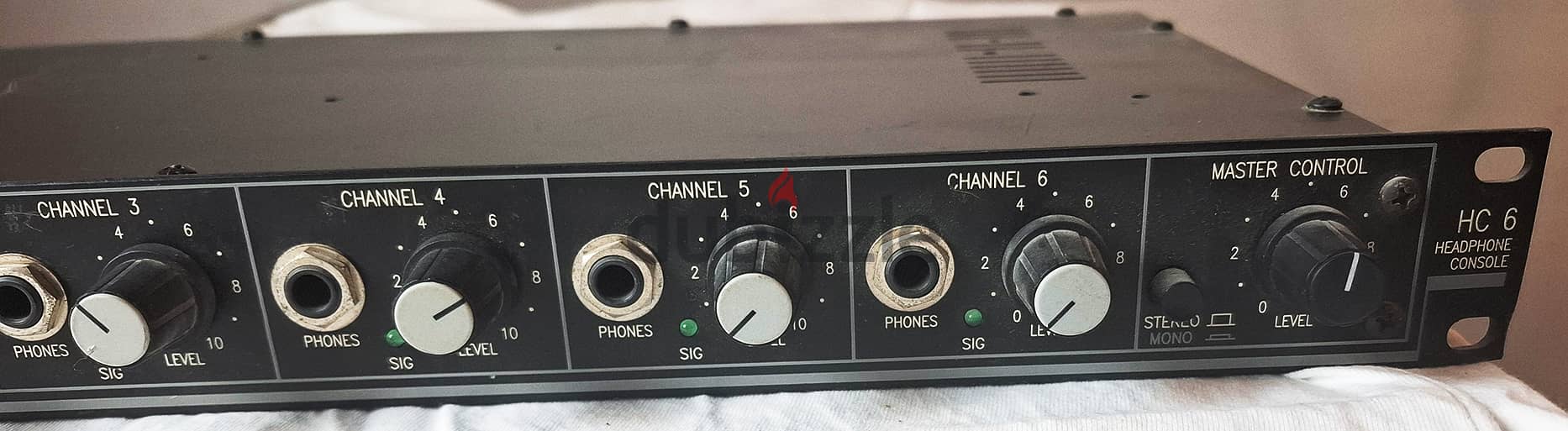 Rane HC 6: 6-Channel Rackmount Headphone Amplifier, RCA & 1/4" Inputs 1