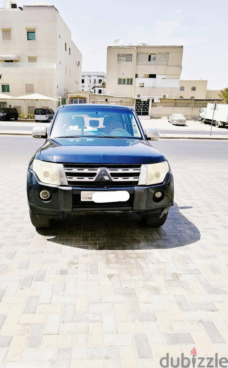 Mitsubishi Pajero 2011 v6 original paint 2