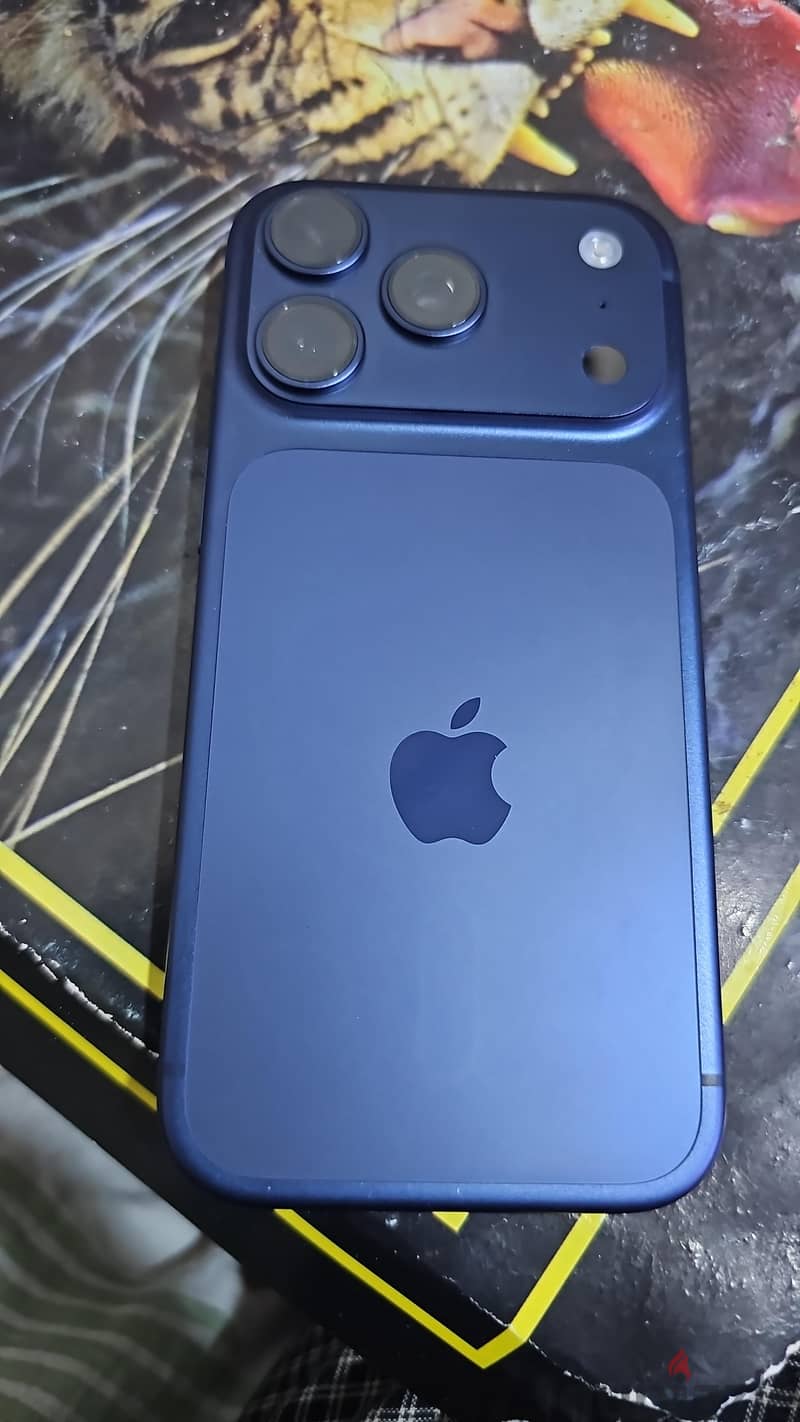 Apple - iPhone 17 pro like new 10/10 2