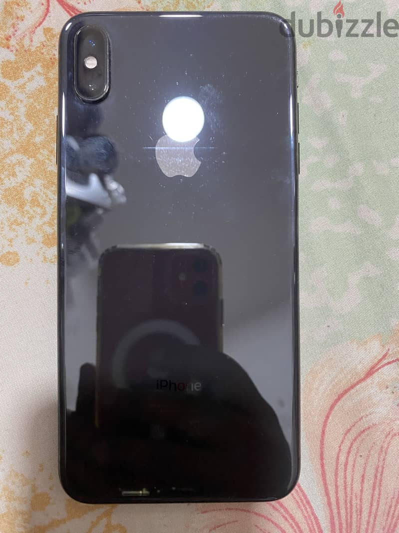 Apple - iPhone XS Max 1