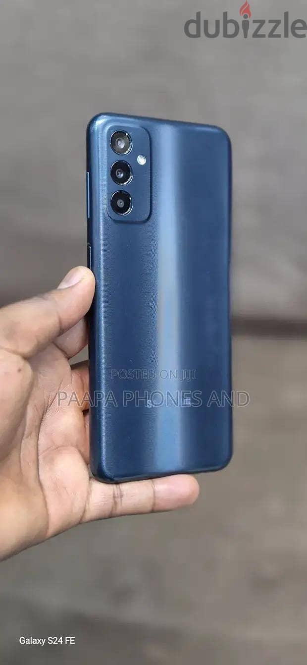 Samsung F13 3