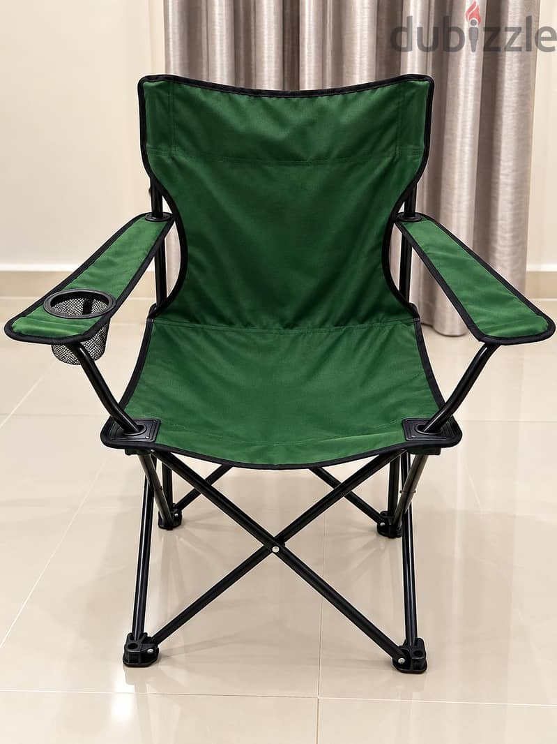 small table with two garden chairs 2