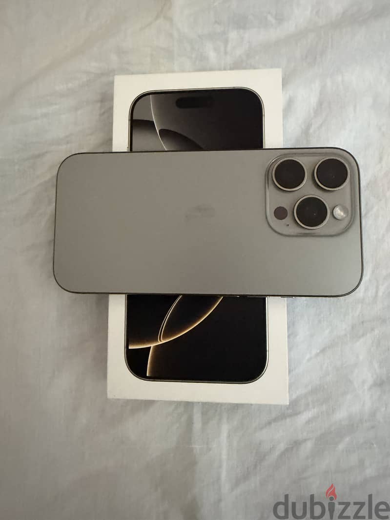 Apple - iPhone 16 Pro 256 gb 3