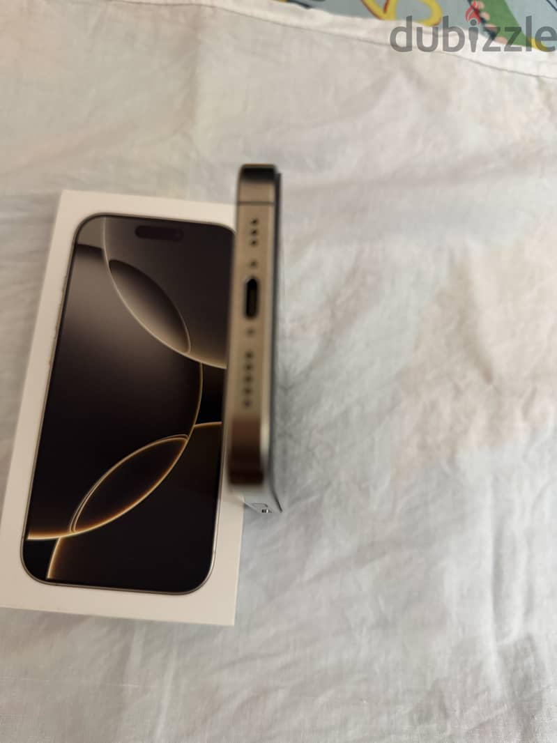 Apple - iPhone 16 Pro 256 gb 7