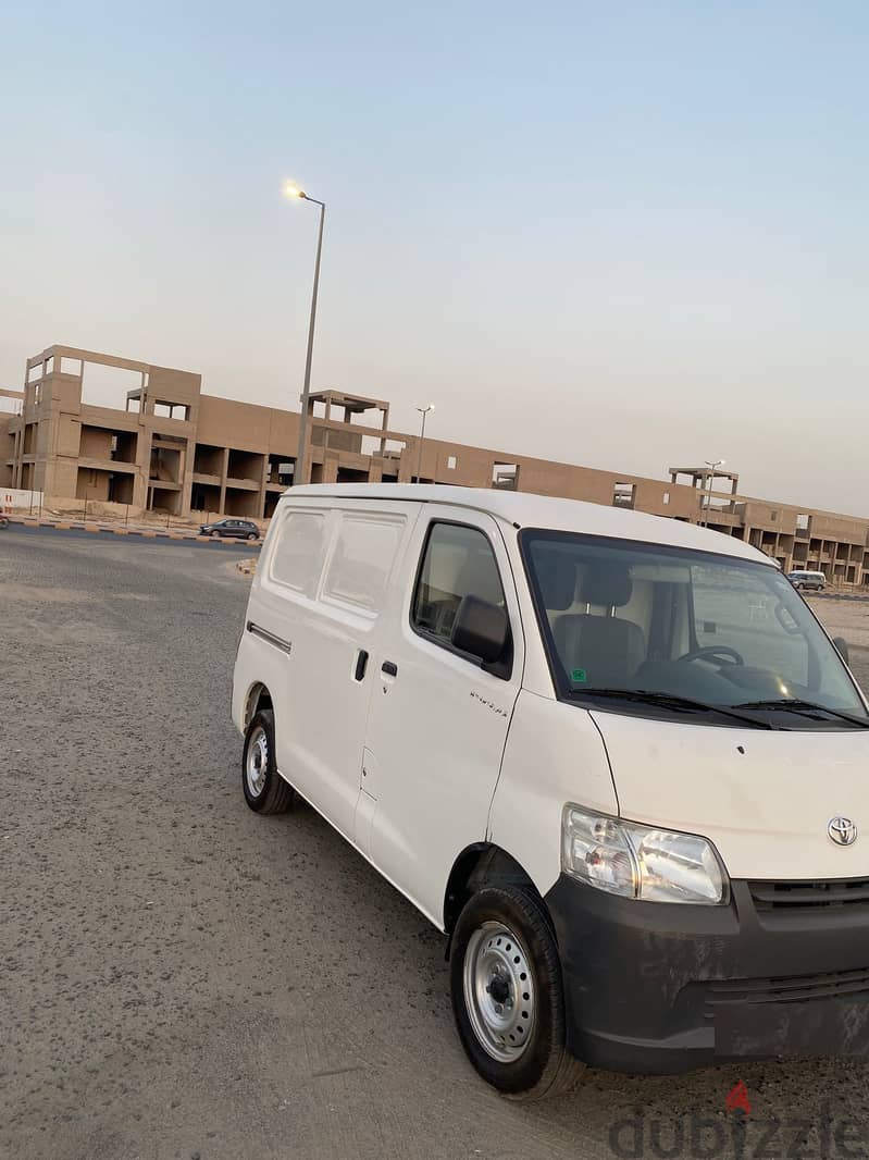 تويوتا لايت إيس 2023 2023 6