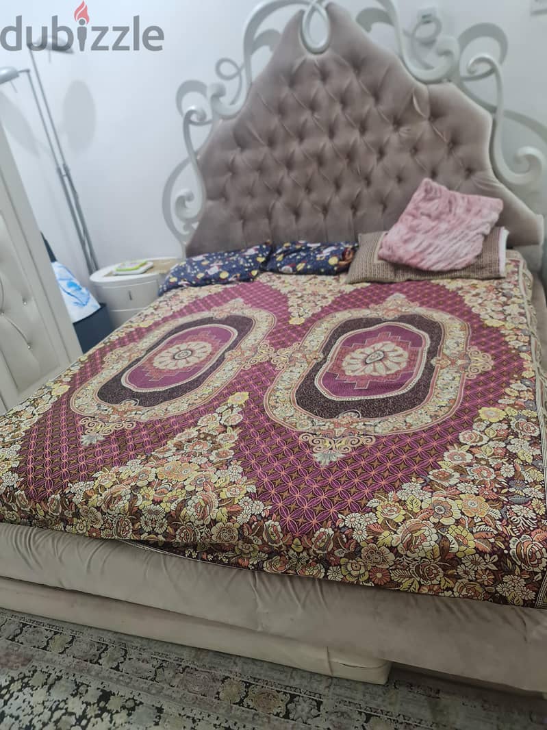 bed with mattress 1