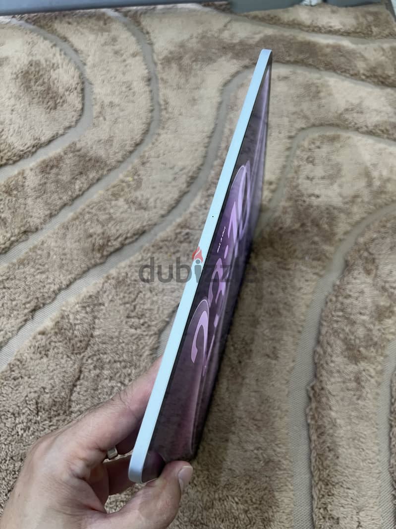 ايباد برو ١٢. ٩ انش الجيل الخامس M1 بحاله ممتازه 1