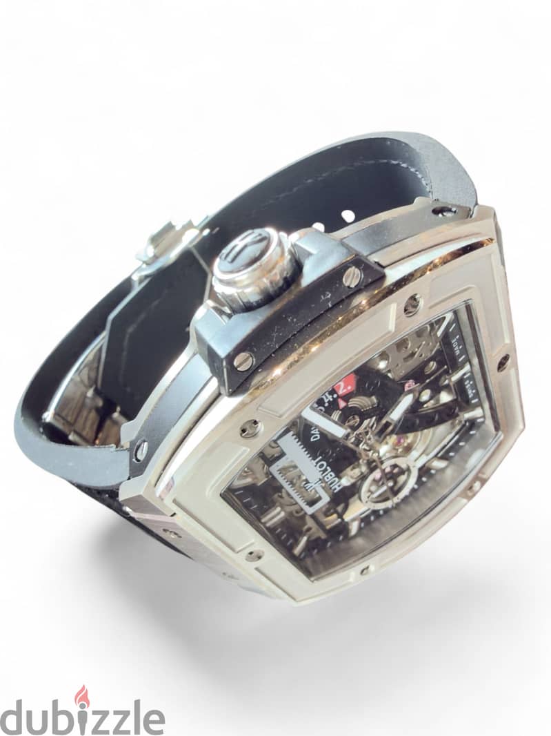 ‏ Hublot Classic Fusion Classico Ultra-Thin Skeleton 1