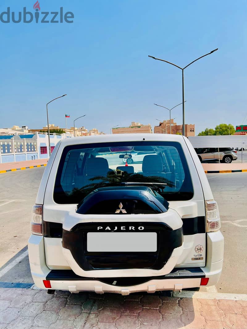 Mitsubishi Pajero 2015 11