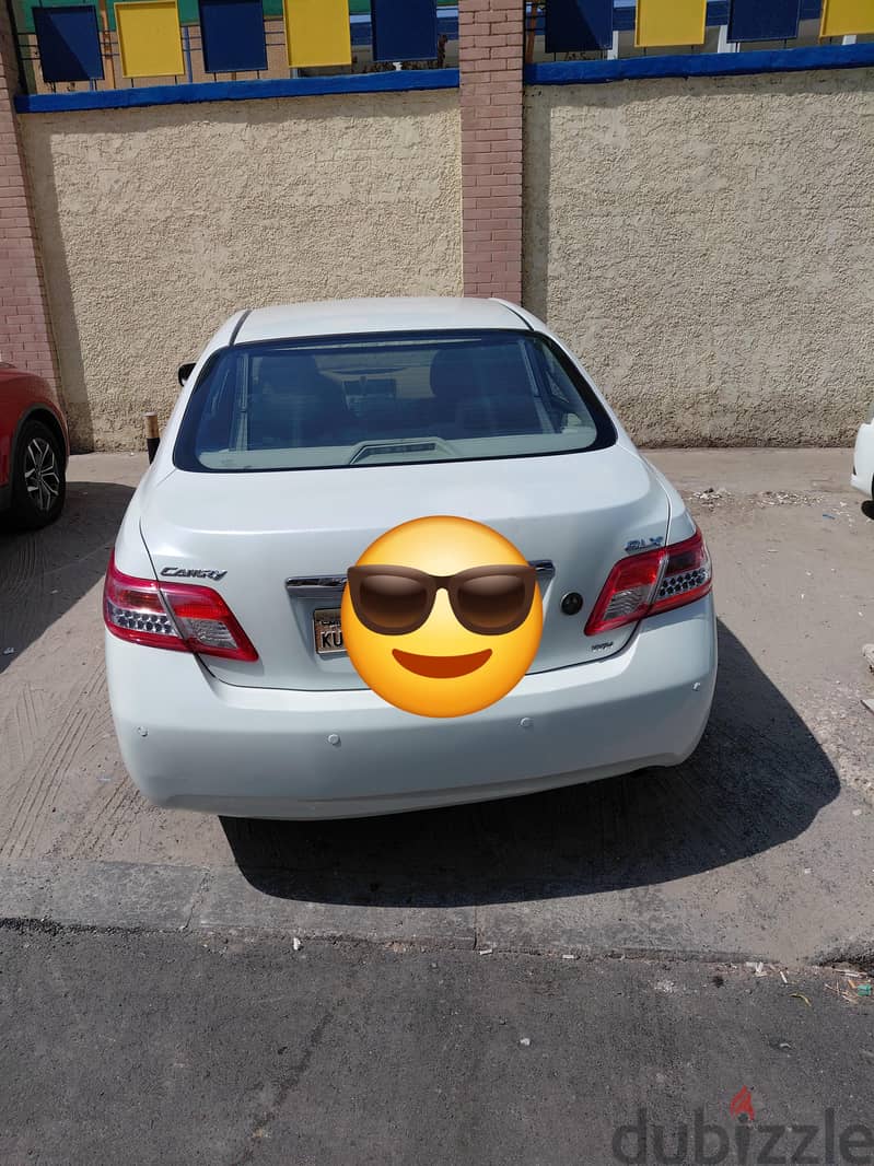 Toyota Camry 2011 1