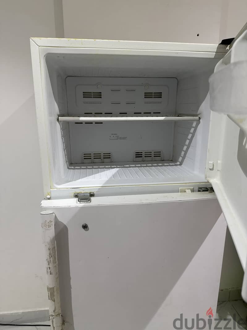Refrigerator super general sg-r550 2