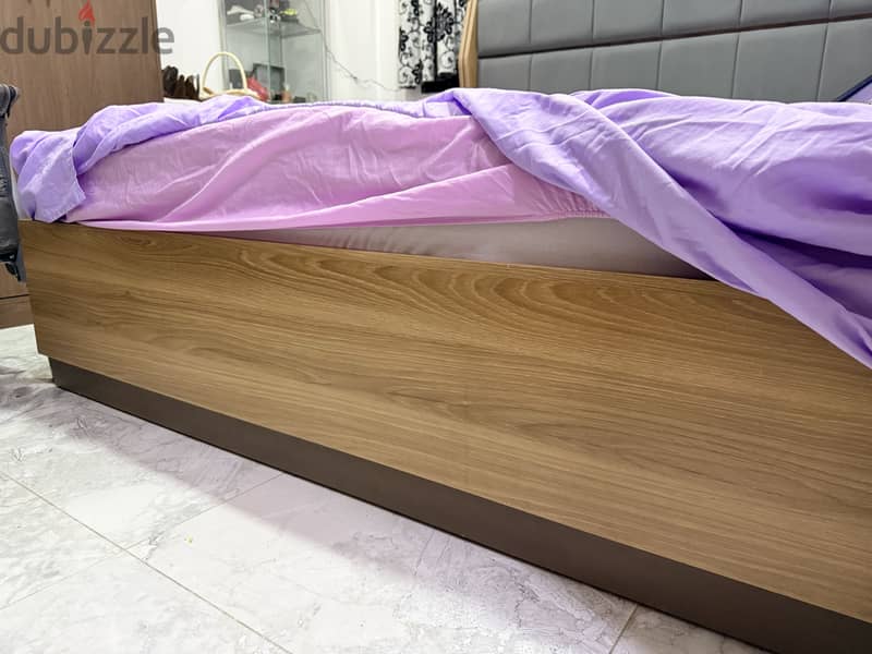 QORTUBA FURNITURE COT 5