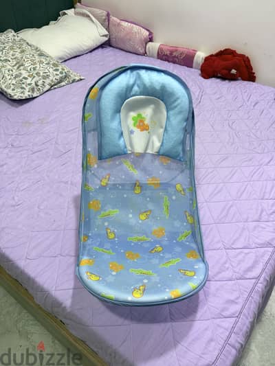 BABY BATH SEAT