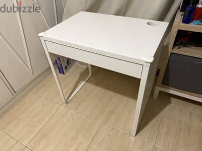 Ilea computer desk