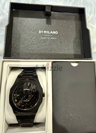 D1 Milano Ultra thin golden flakes dial