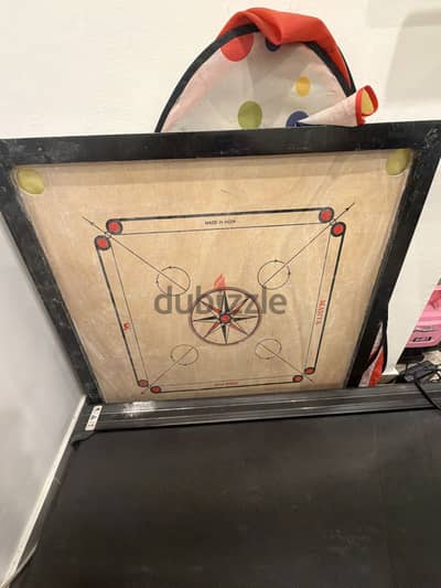 Carom board -medium size