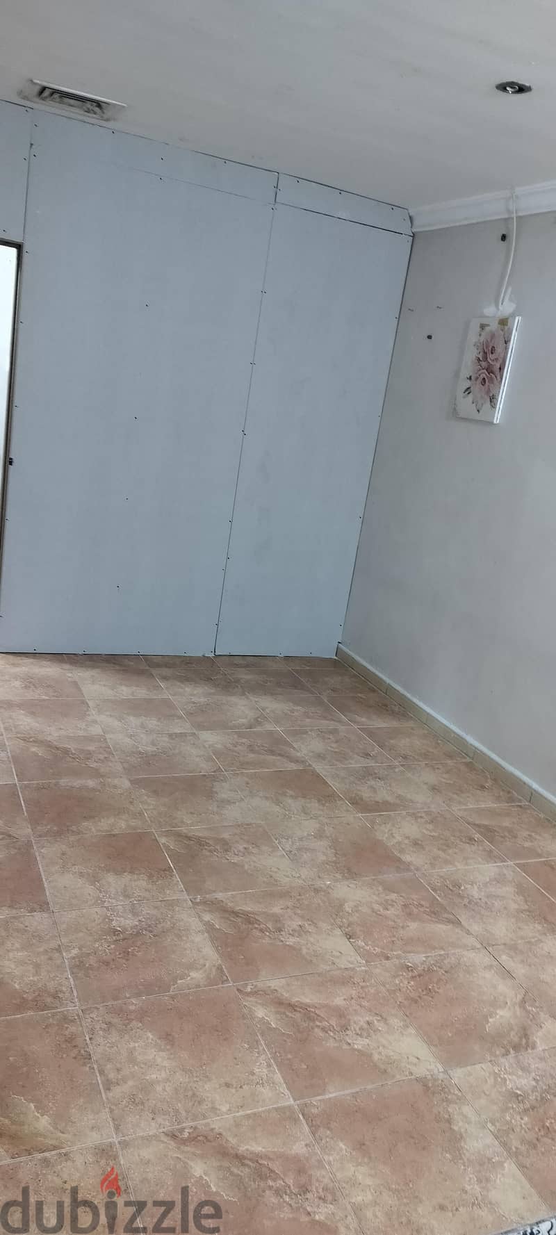 full room available this month for family or working girl's 1