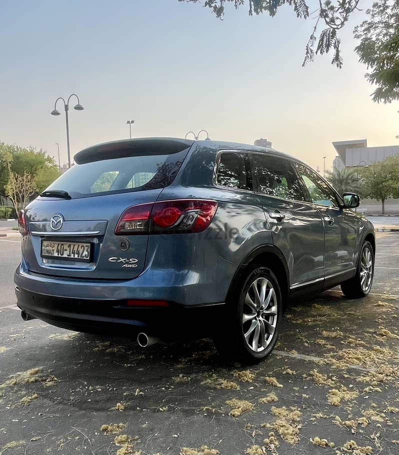 Mazda CX-9 2016 in perfect condition 4