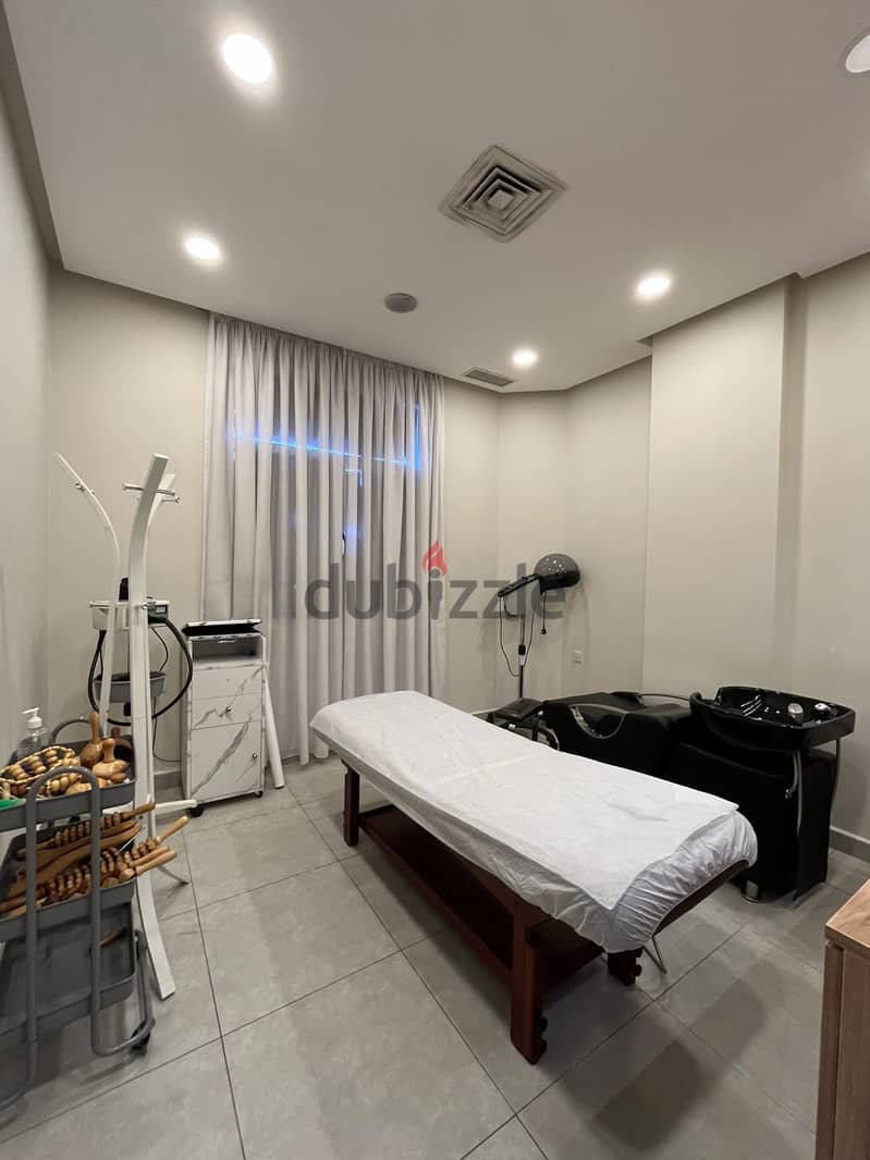 Ladies' salon for rent in Salmiya 4