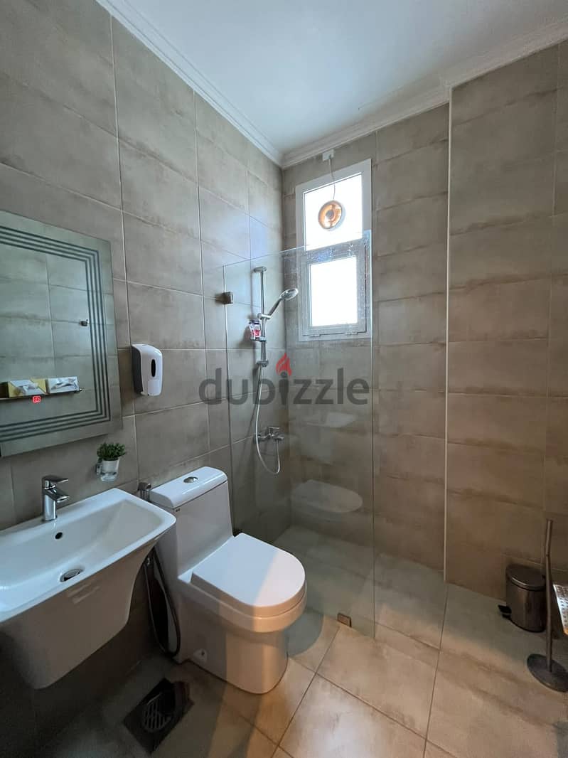 Ladies' salon for rent in Salmiya 9