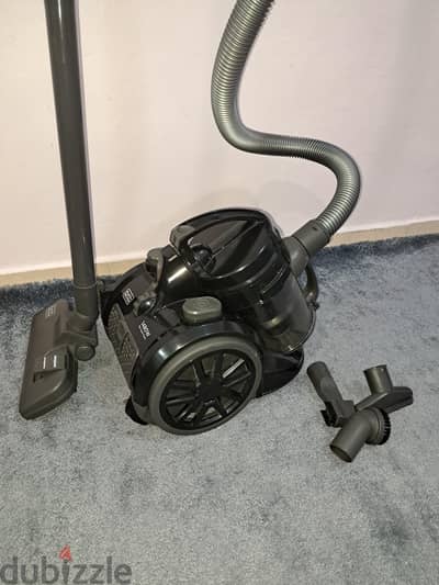Black + Decker 1480W Bagless Multi-Cyclonic Canister Vacuum Cleaner