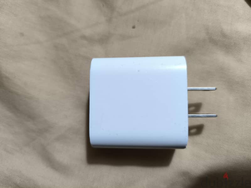 orginal iPhone adapter 1