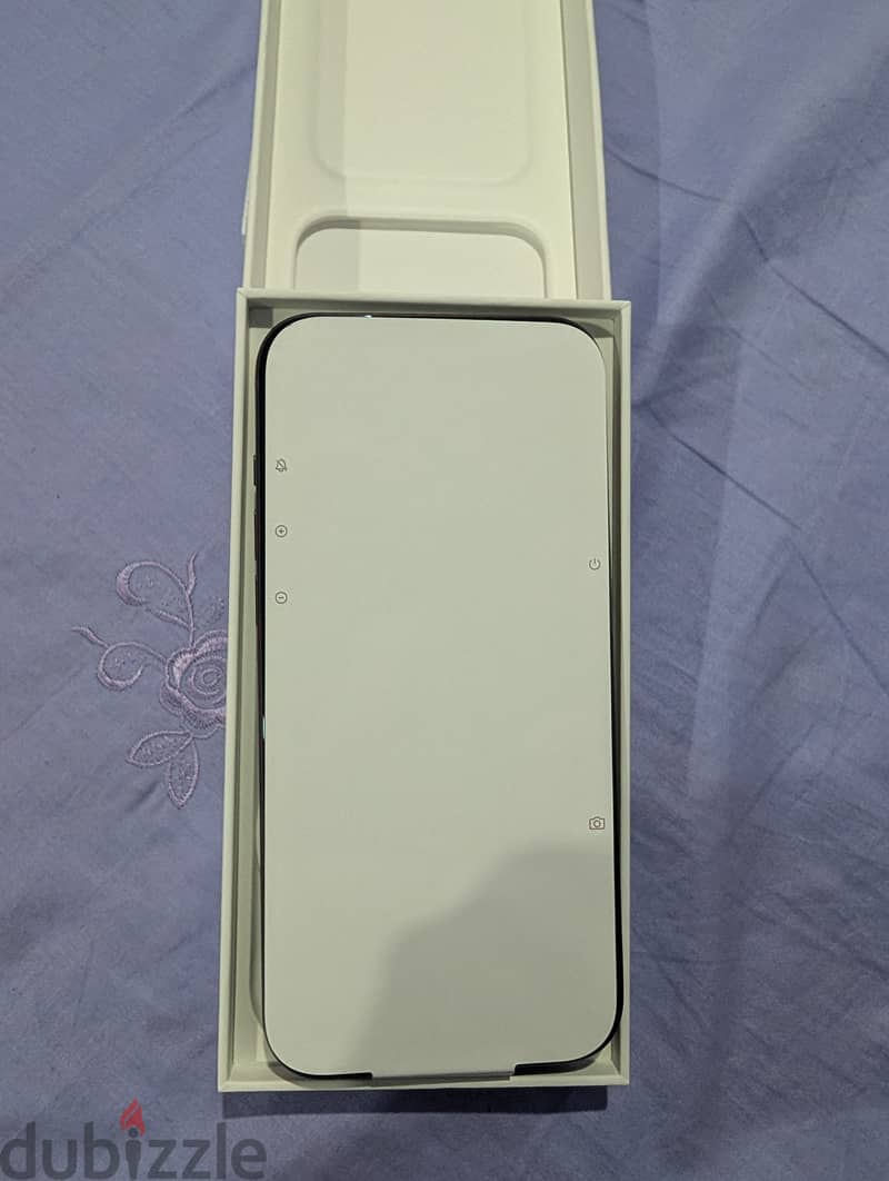 Brand New iphone 18 pro max burgundy 4